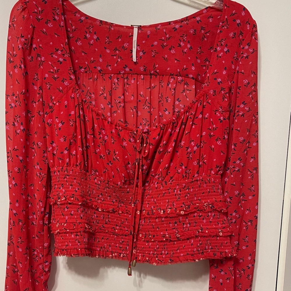 Free Peoplr Top (Size Large Never Worn)